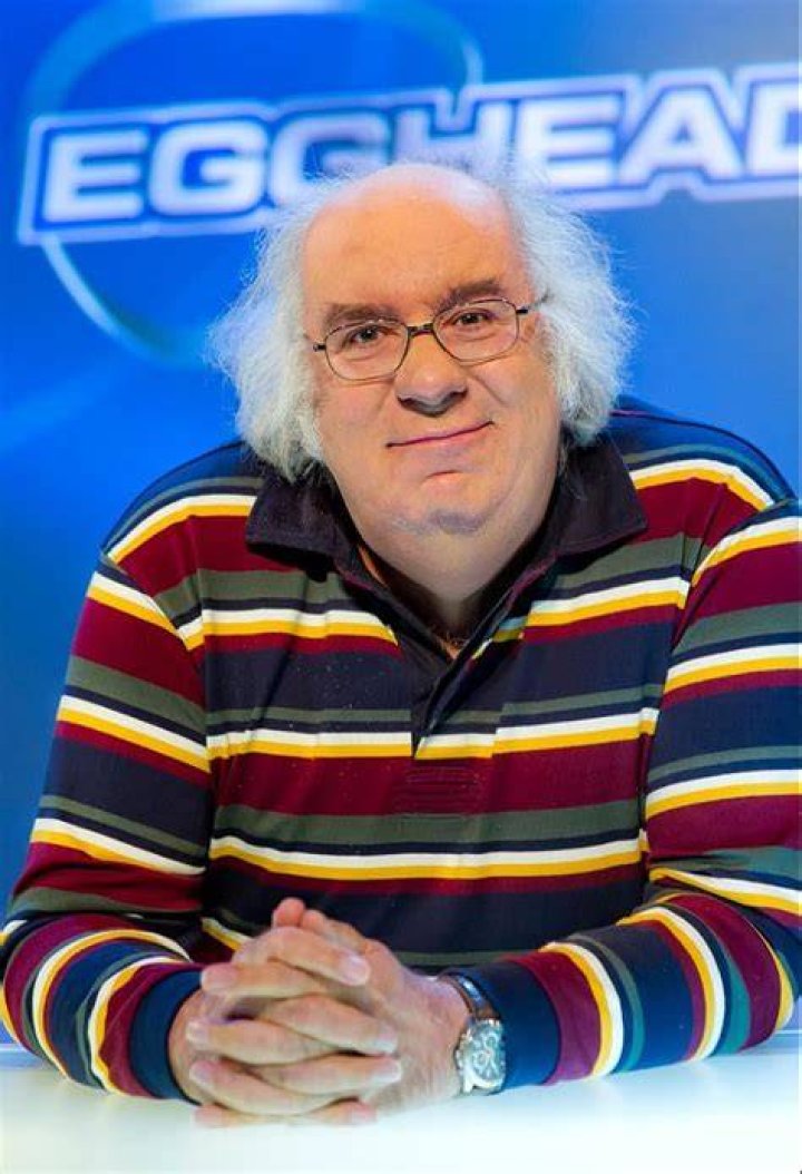 Are any of the eggheads married?