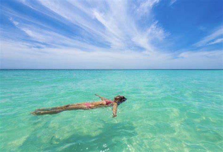 Are cancun beaches swimmable?