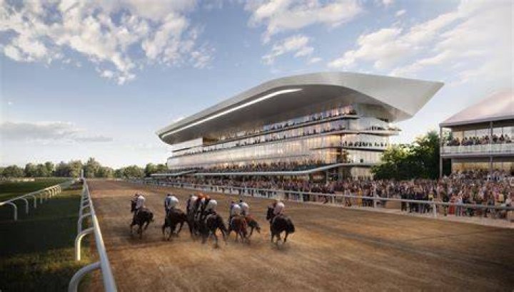 Is aqueduct race track open?