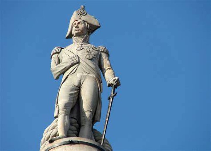 Who statue is in trafalgar square?